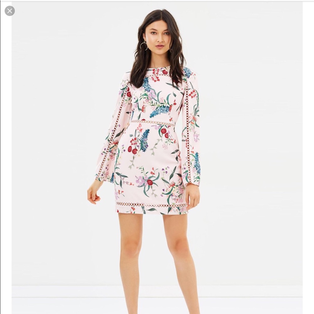 “KEEPSAKE” NWT Induldge Mini Dress!!!